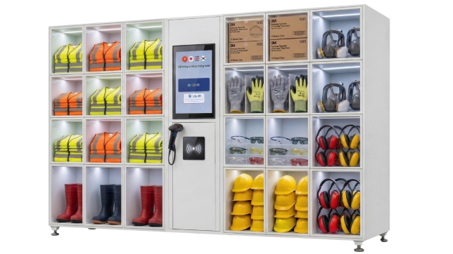 Tủ locker cấp phát vật tư bảo hộ lao động PPE tự động