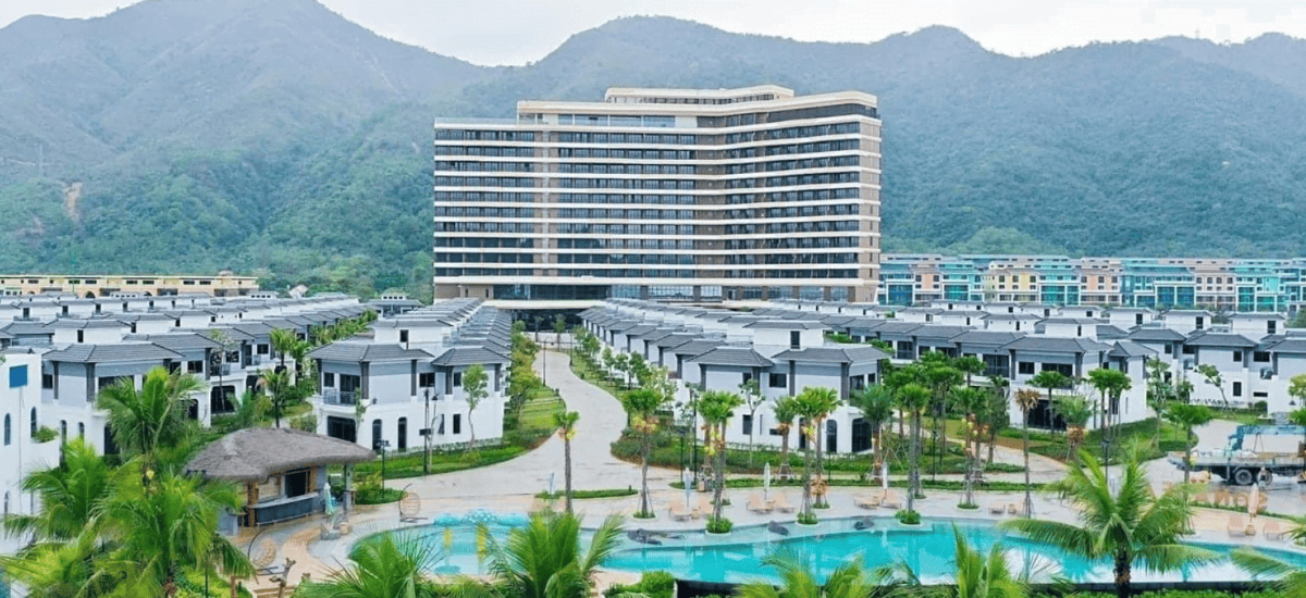 Hình ảnh thực tế khách sạn Wyndham Garden và khu biệt thự Sonasea Vân Đồn.